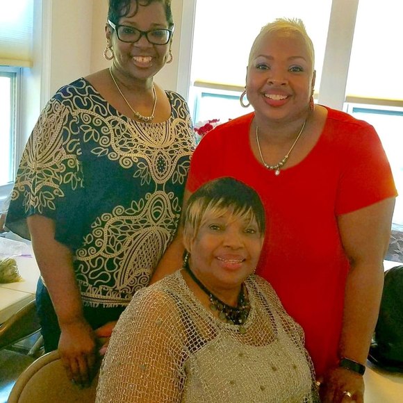 Meet your Posher, Connie - Picture 1 of 1